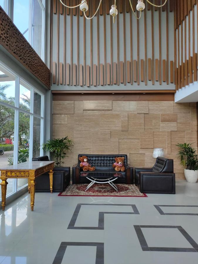 Ramada By Wyndham Yogyakarta Hotel Sleman  Exterior foto