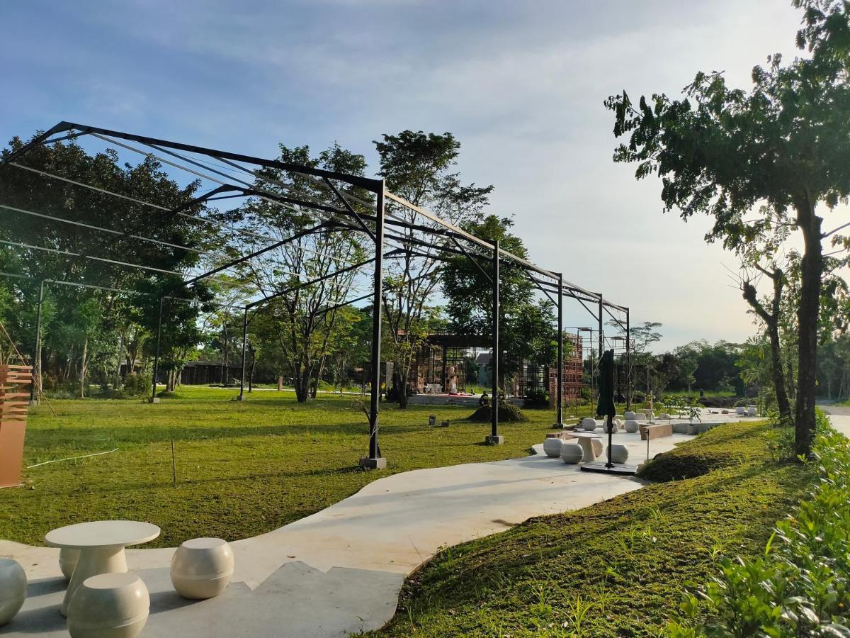 Ramada By Wyndham Yogyakarta Hotel Sleman  Exterior foto