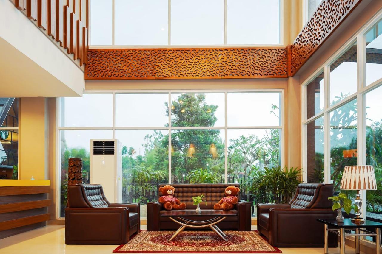 Ramada By Wyndham Yogyakarta Hotel Sleman  Exterior foto