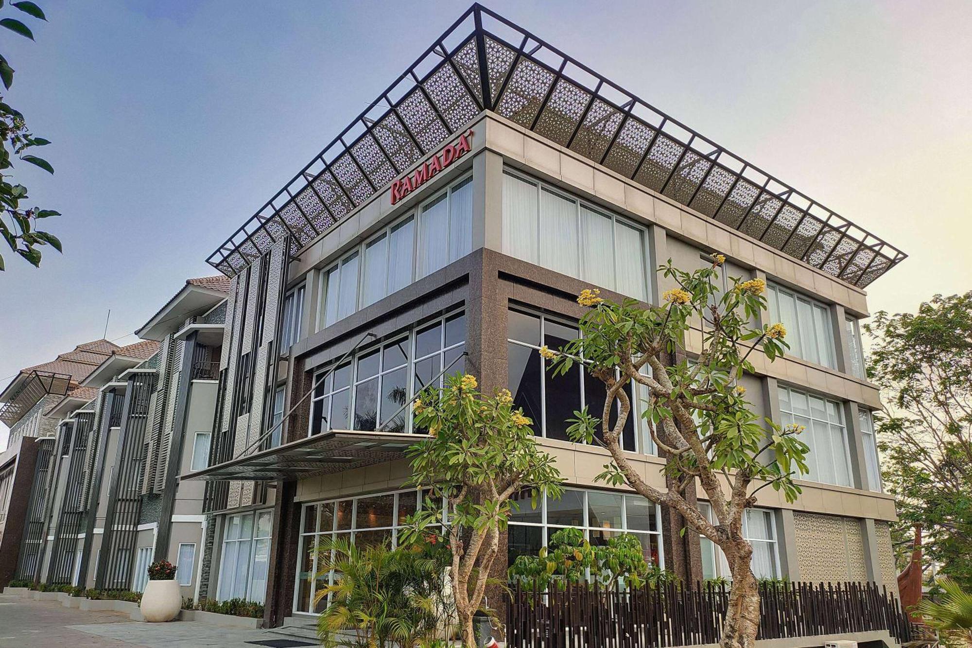 Ramada By Wyndham Yogyakarta Hotel Sleman  Exterior foto