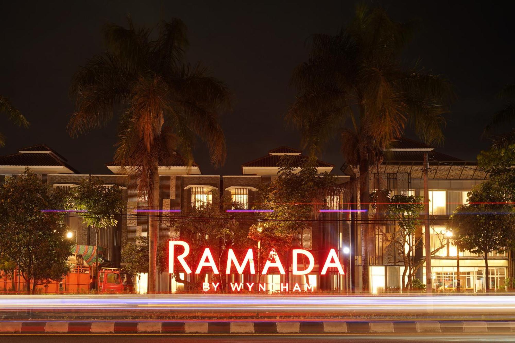 Ramada By Wyndham Yogyakarta Hotel Sleman  Exterior foto